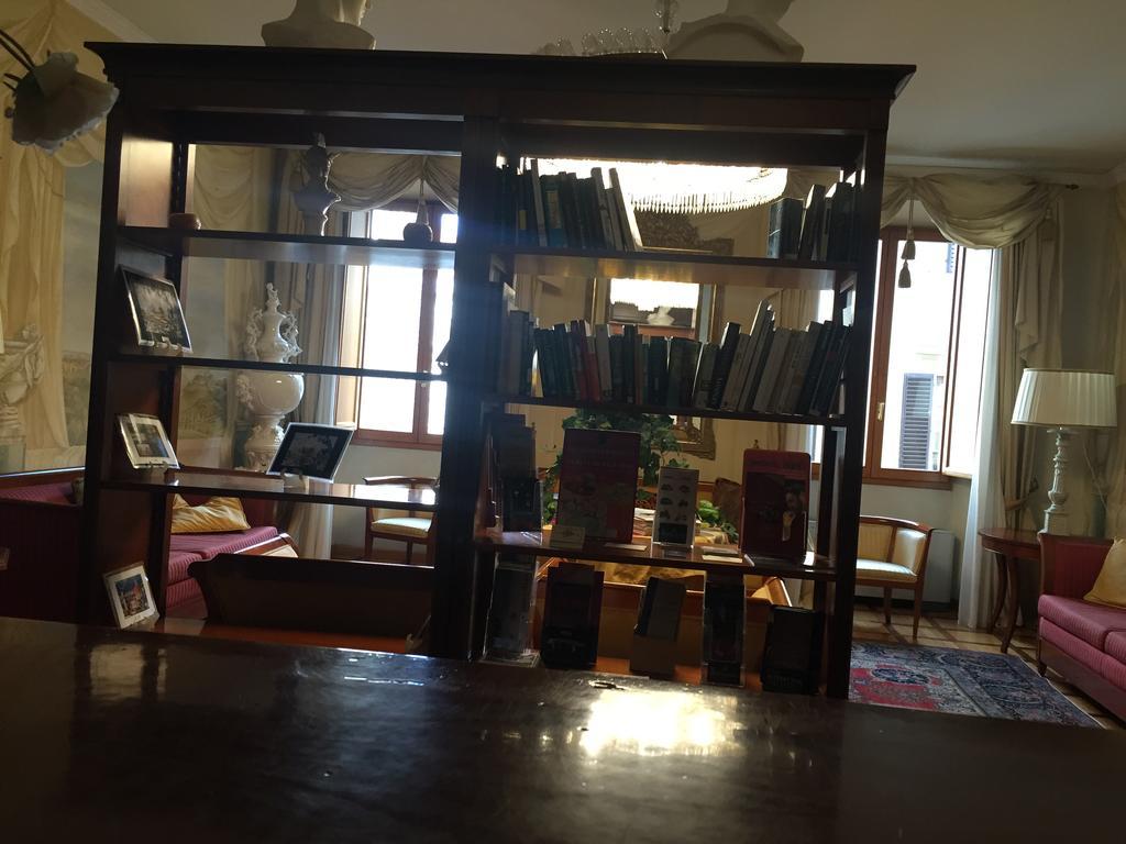 Hotel Bigallo Флоренция Экстерьер фото